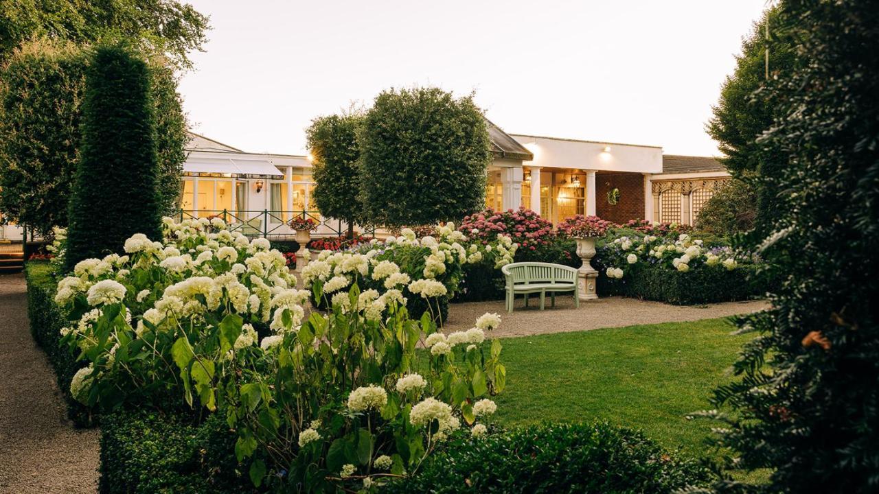 The Keadeen Hotel Newbridge  Exteriér fotografie